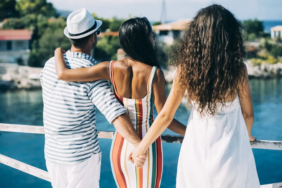 Tình bạn khác giới khi đã có gia đình: Kinh thánh nói gì?