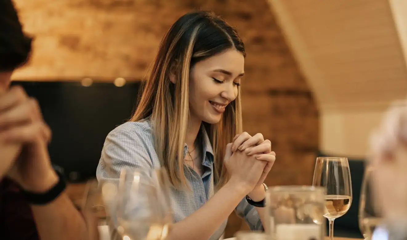 5 lời cầu nguyện trước bữa ăn: Hành động nhỏ, ý nghĩa lớn