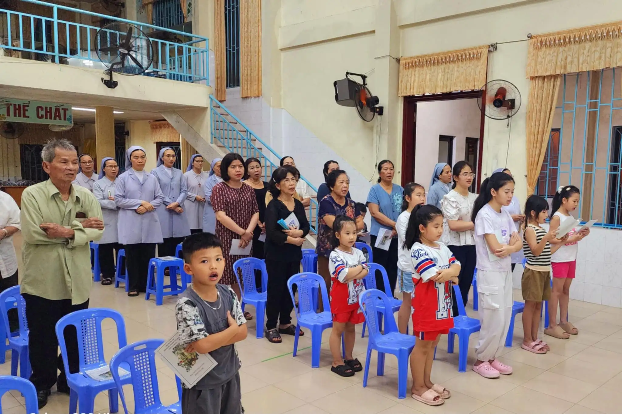 Truyền thống đọc kinh liên gia trong tháng 5 của Đạo Công Giáo