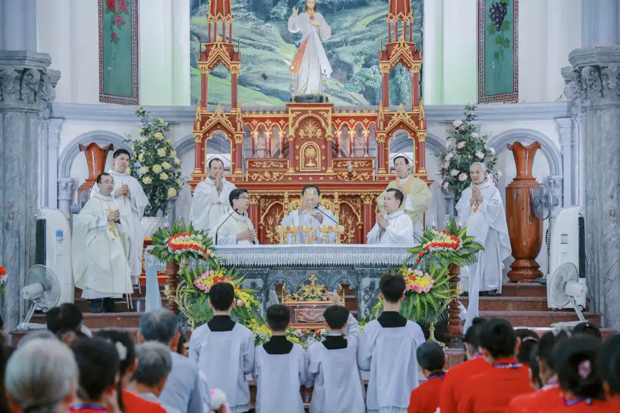 Gia đình sống linh đạo Thánh Tâm Chúa